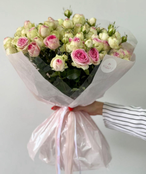 Букет «Ancre» с кустовыми розами