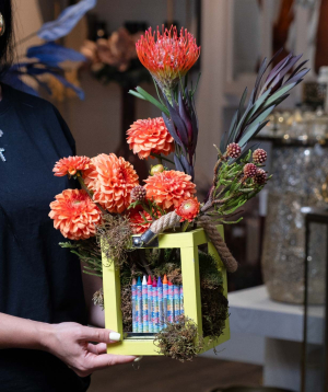 Flower composition «Soro» with dahlias
