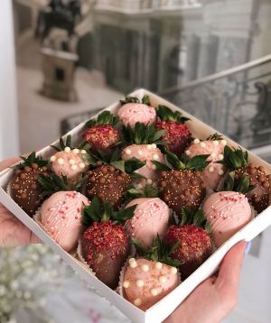 Moscow -chocolate covered strawberries 014