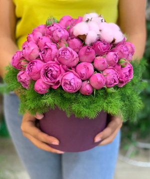 Композиция ''Гальяно'' с пионовидными розами