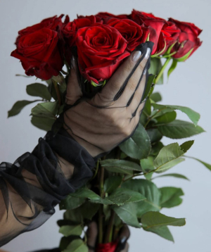 Ծաղկեփունջ «Allaine» վարդերով