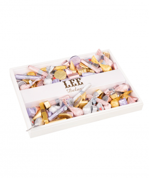 Chocolate collection ''LEE'' Luxury white wooden box