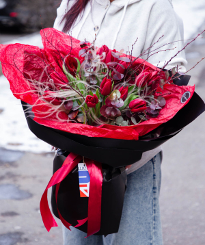 Bouquet «Amfissa» with tulips