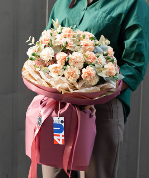 Ծաղկեփունջ «Caprice» մեխակներով №53