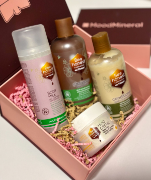 Gift Box with Skincare Products №6
