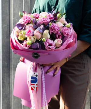 Ծաղկեփունջ «Caprice» լիզիանտուսներով №50