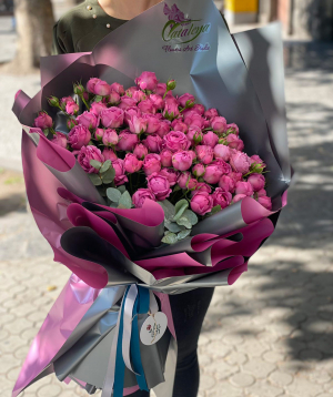 Bouquet `Macracom` with roses