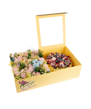 Композиция «Дионисадес» с цветами и тортом