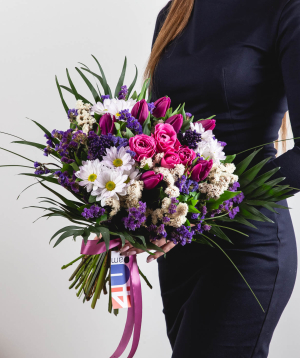 Bouquet «Mohni» with tulips and chrysanthemums