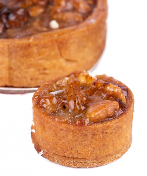 Tart `Tasty Cakes` with nuts 1 piece