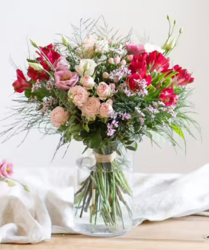 France. bouquet №060 with roses and lisianthus