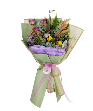 Bouquet `Iargara` of roses, lisianthus, chrysanthemums