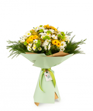 Bouquet `Burnaby` with chrysanthemums