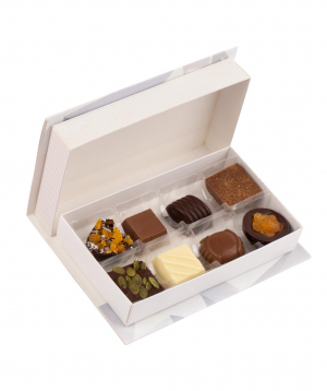 Box `Gourme Dourme` with chocolate candies, love