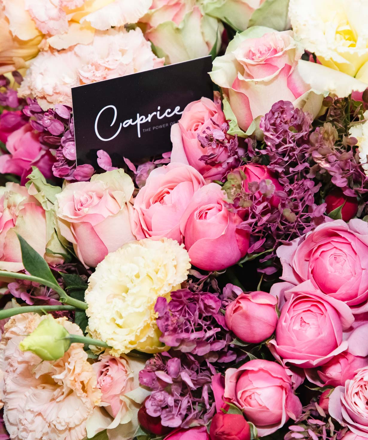 Bouquet «Altenstadt» with roses and lisianthus