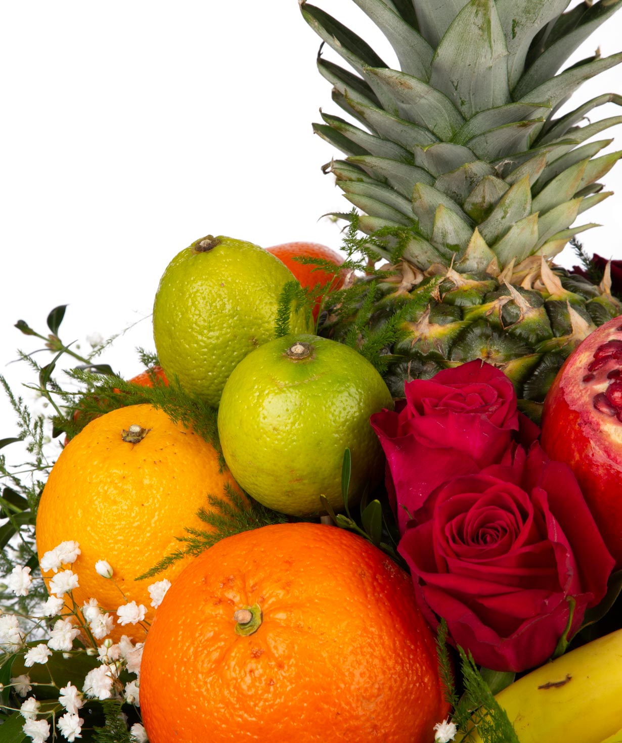 Композиция `Биссен` с цветами и фруктами