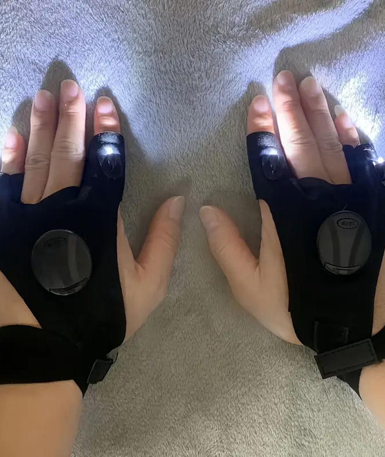 Լուսավորվող ձեռնոցներ «Gift Store» №81