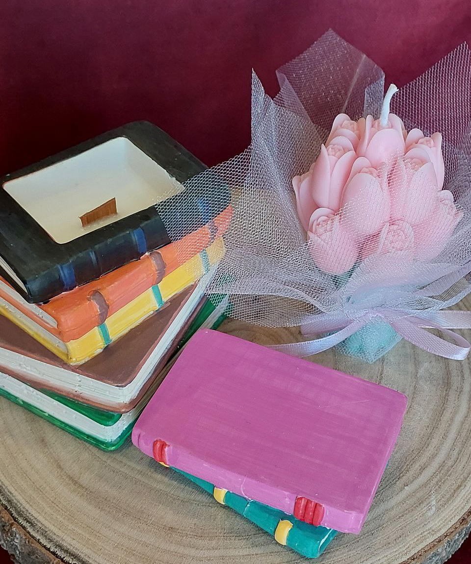 Candle set «Blue Moon» Books + Tulips, scented