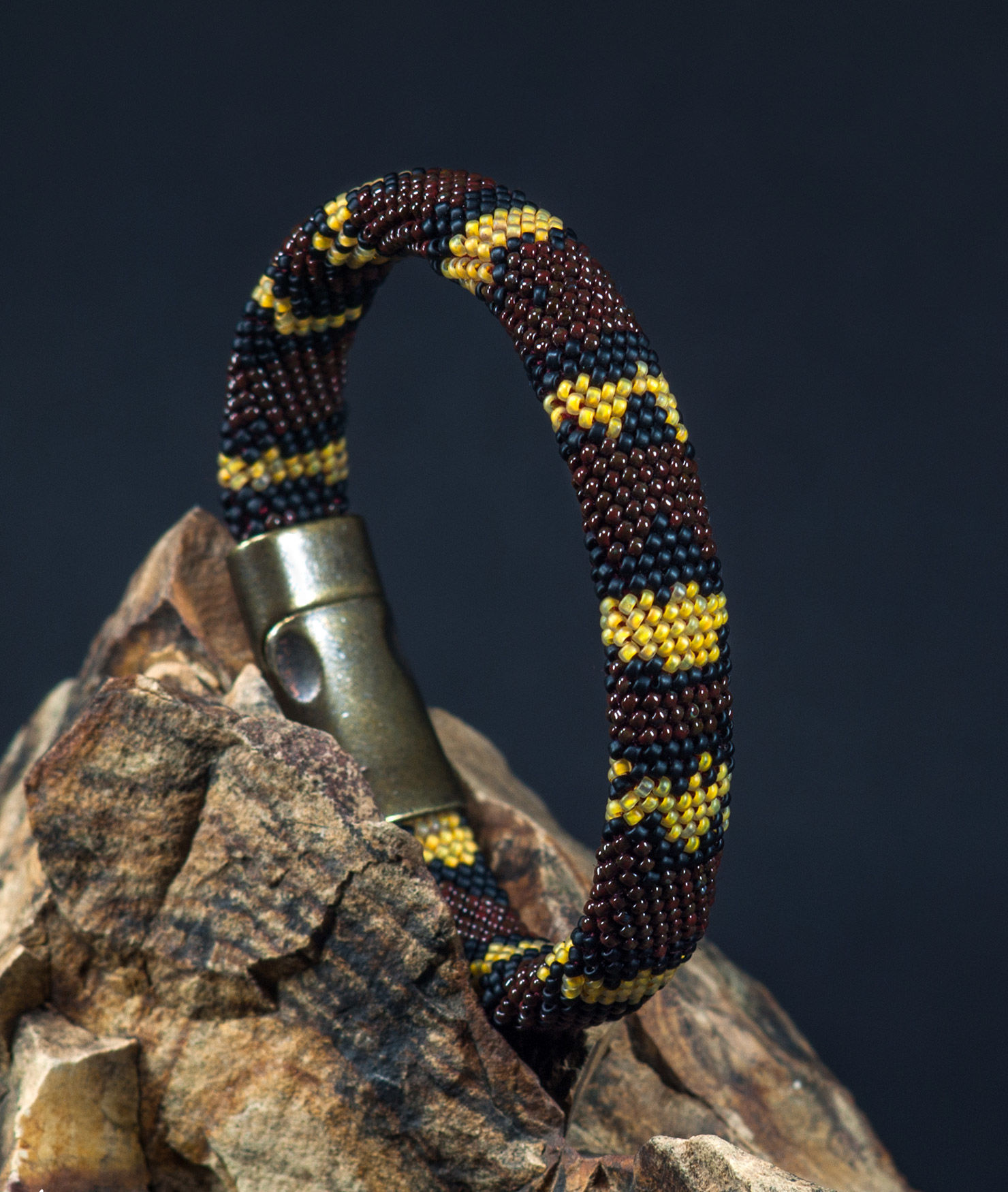 Թևնոց «Biseroidea Zarder»  օձի կաշվի զարդանկարով