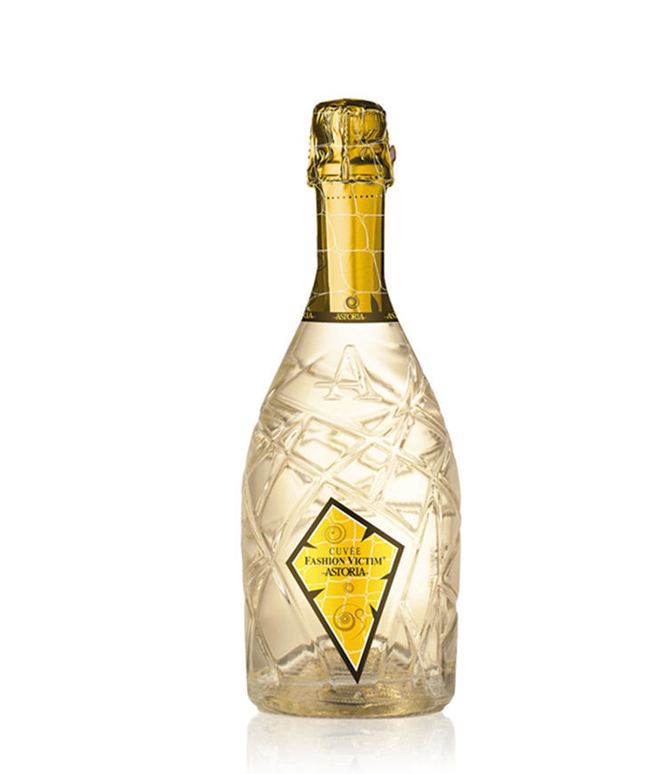 Wine `FASHION VICTIM` sparkling yellow dry 750 ml