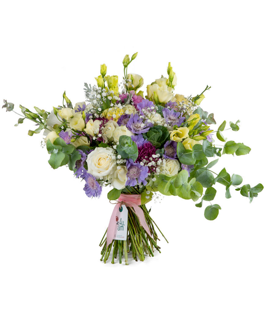 Bouquet `Andenne`with roses and field flowers