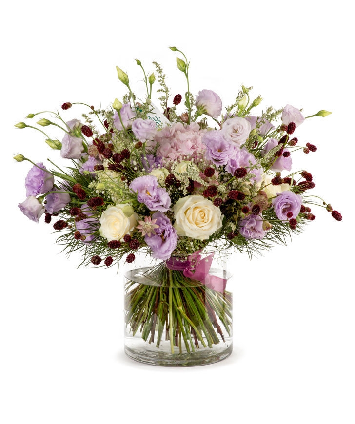 Bouquet `Aberdeen` with roses and field flowers