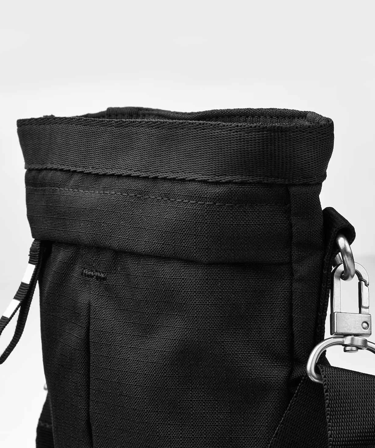 Crossbody bag ''VÄRLDENS'' black