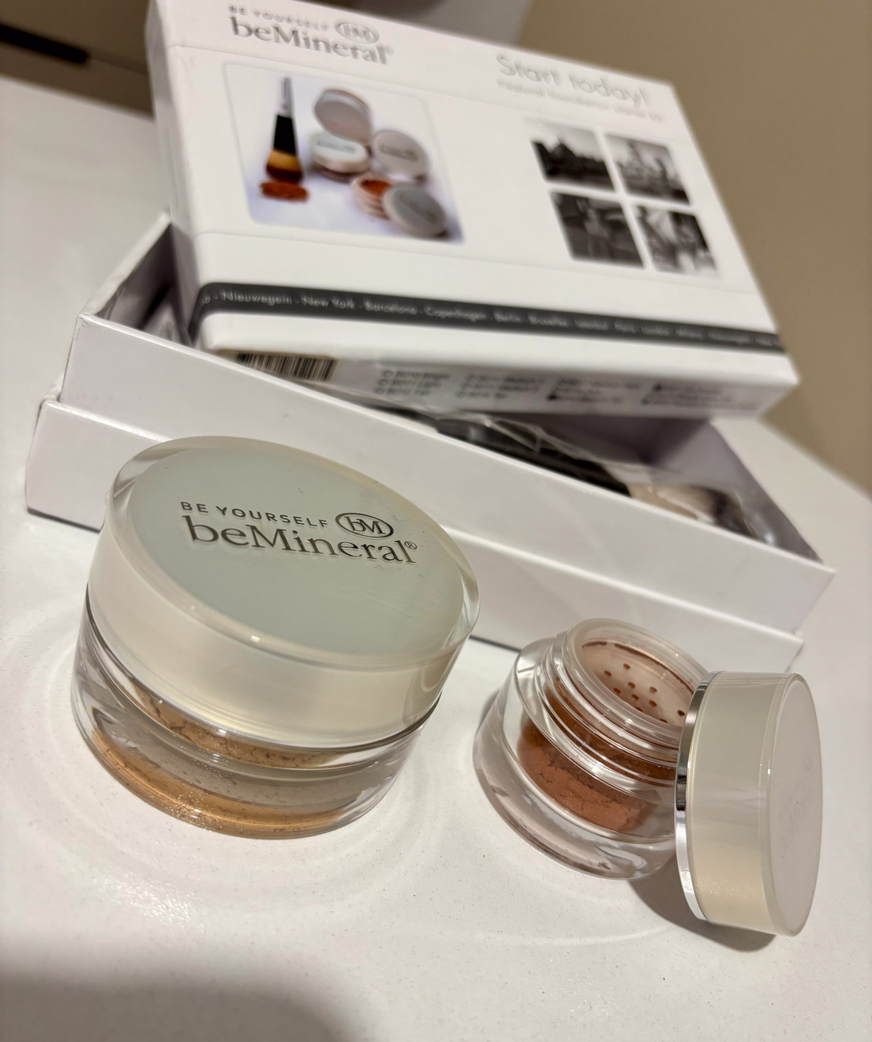 beMineral Foundation Set, Medium Tan