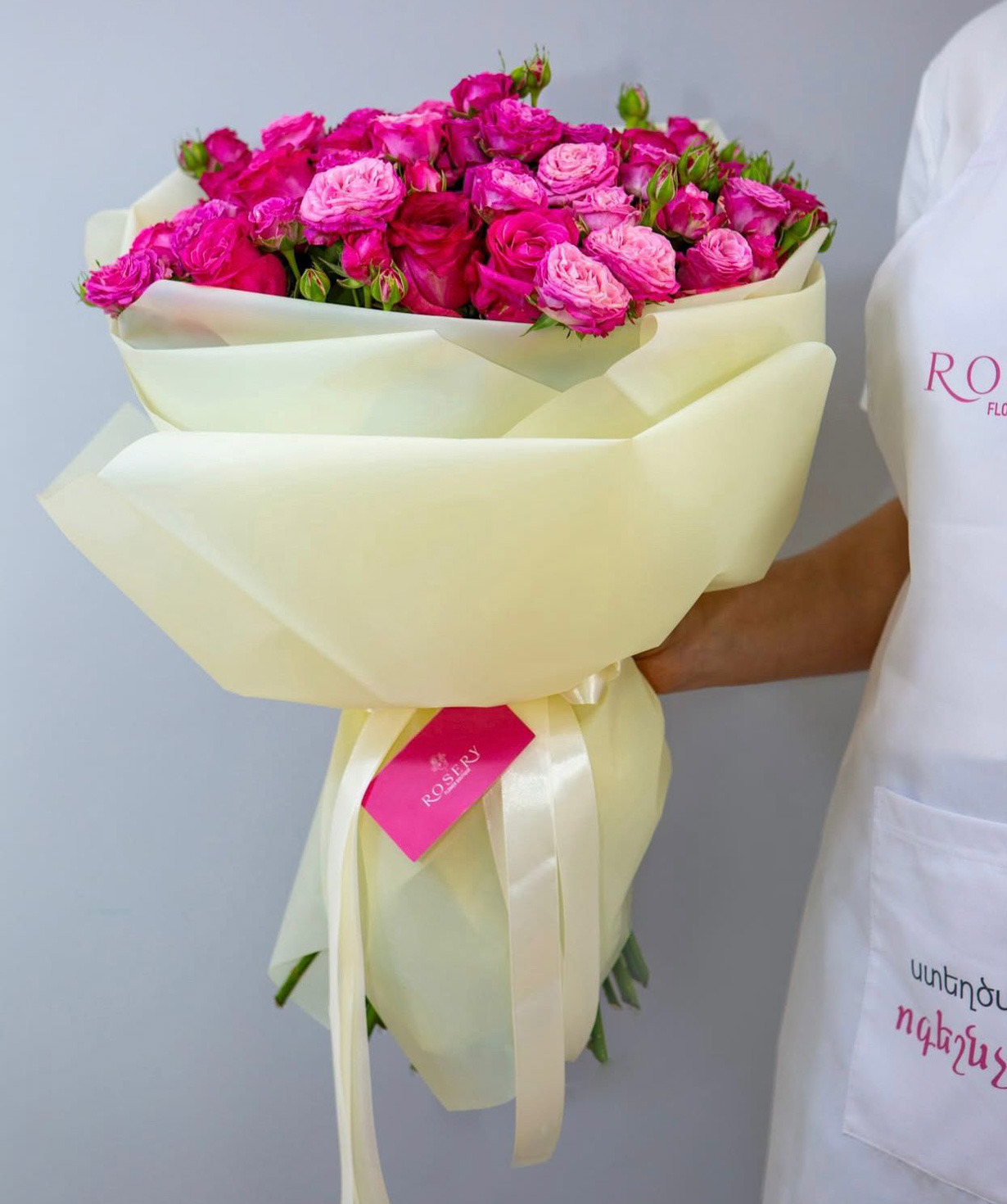 Ծաղկեփունջ «Acolin» վարդերով