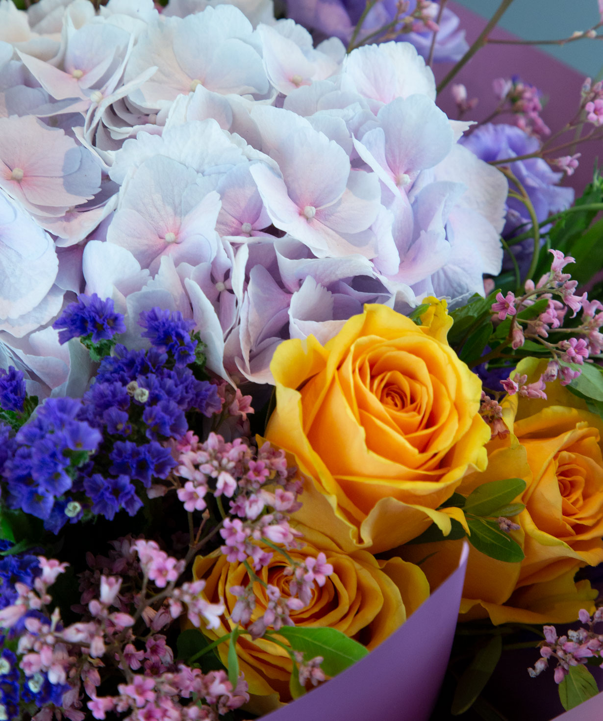 Bouquet ''Kraljevo'' with roses and hortensia