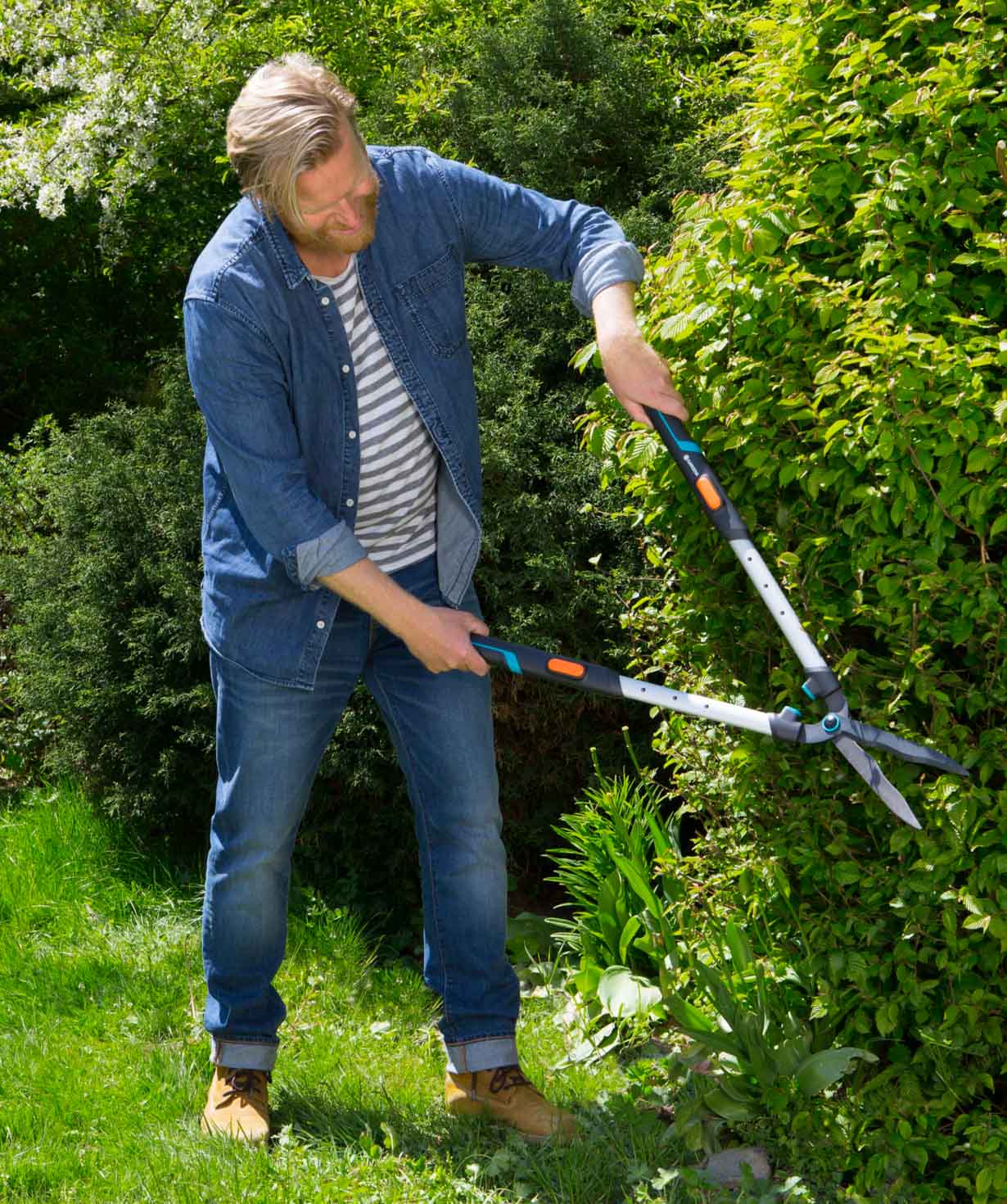 Bush trimmer «Gardena» TeleCut