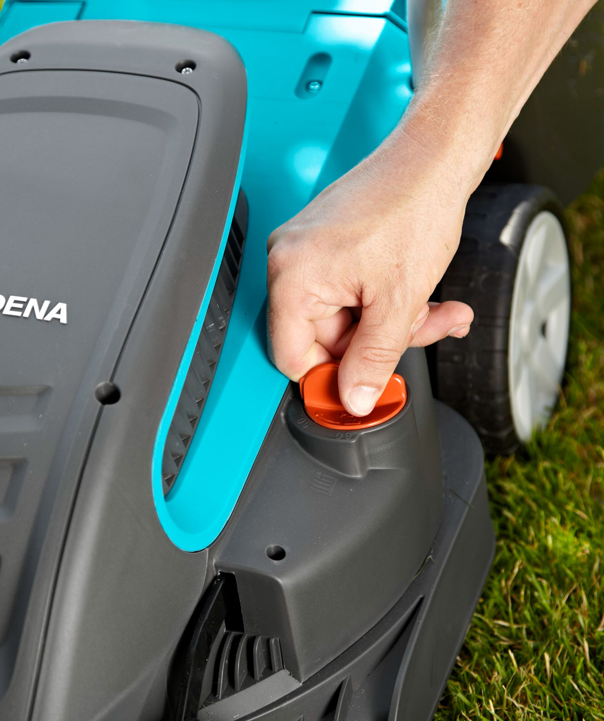Սիզամարգի էլեկտրական հնձիչ «Gardena» PowerMax, 1400/34