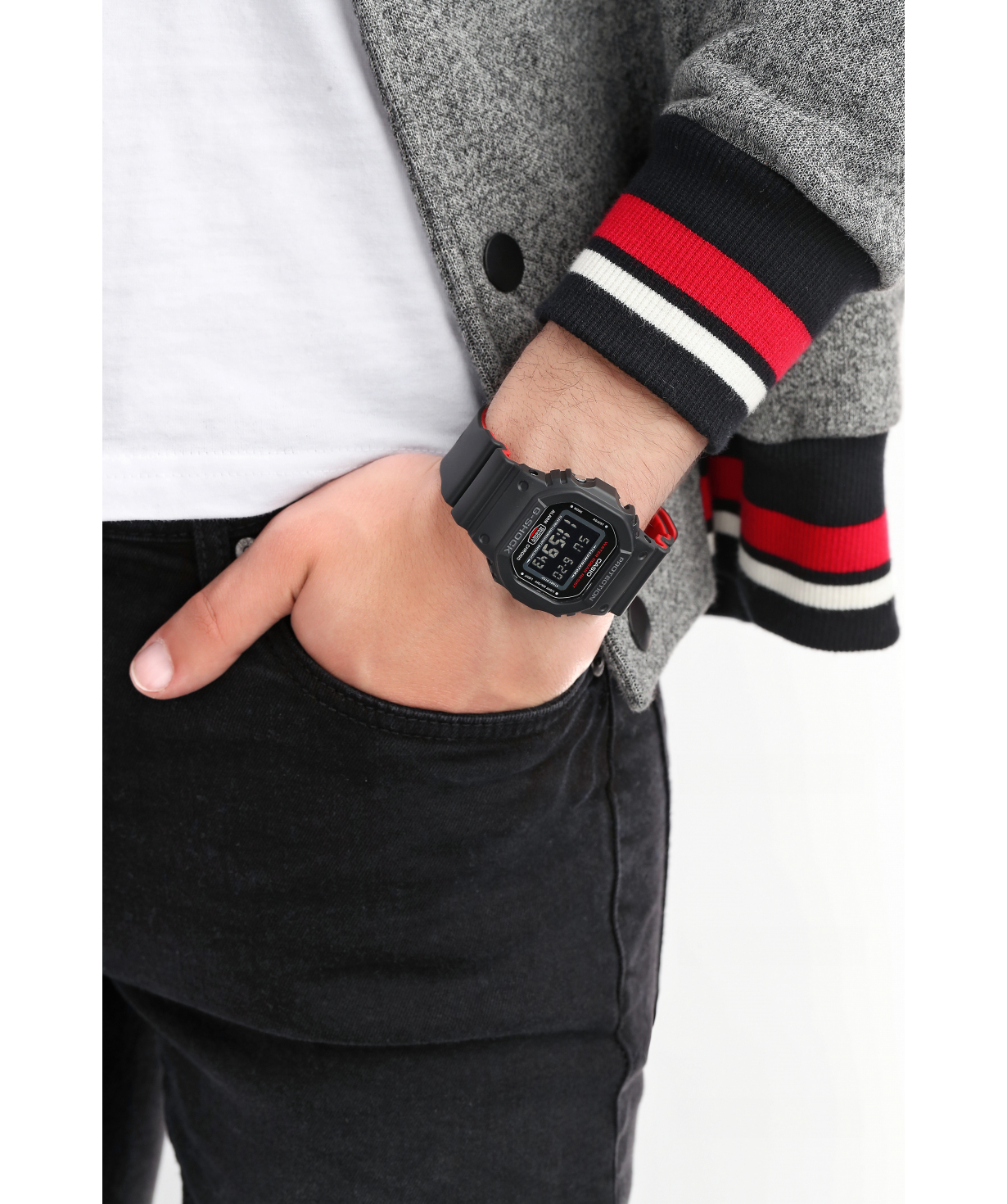 Wristwatch  `Casio` DW-5600HR-1DR