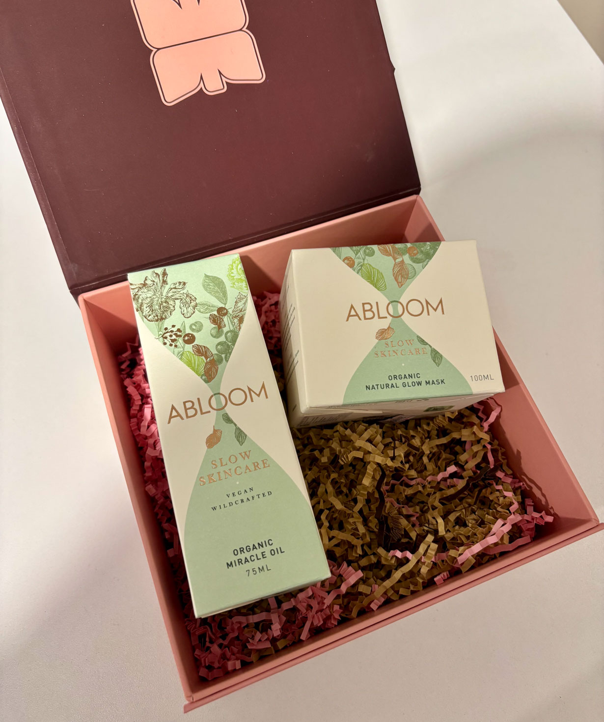 Gift Box with Skincare Products №4