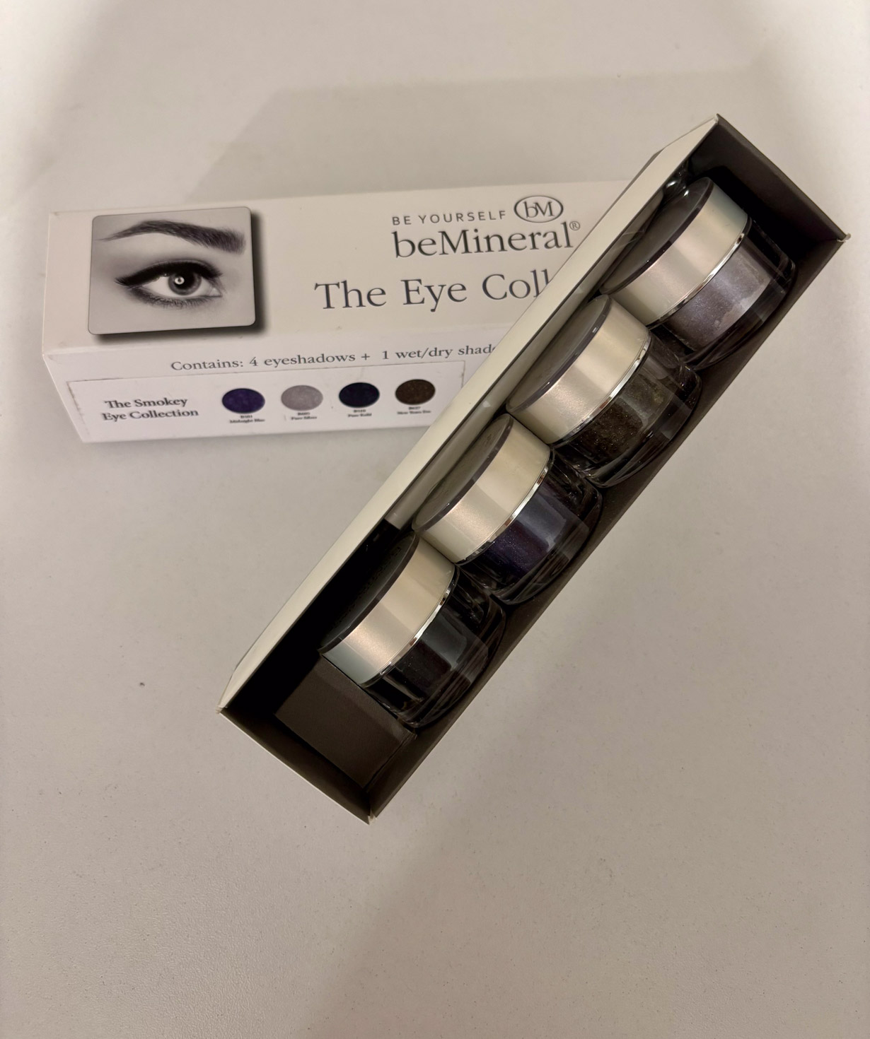 beMineral eyeshadow set, Smoky eyes