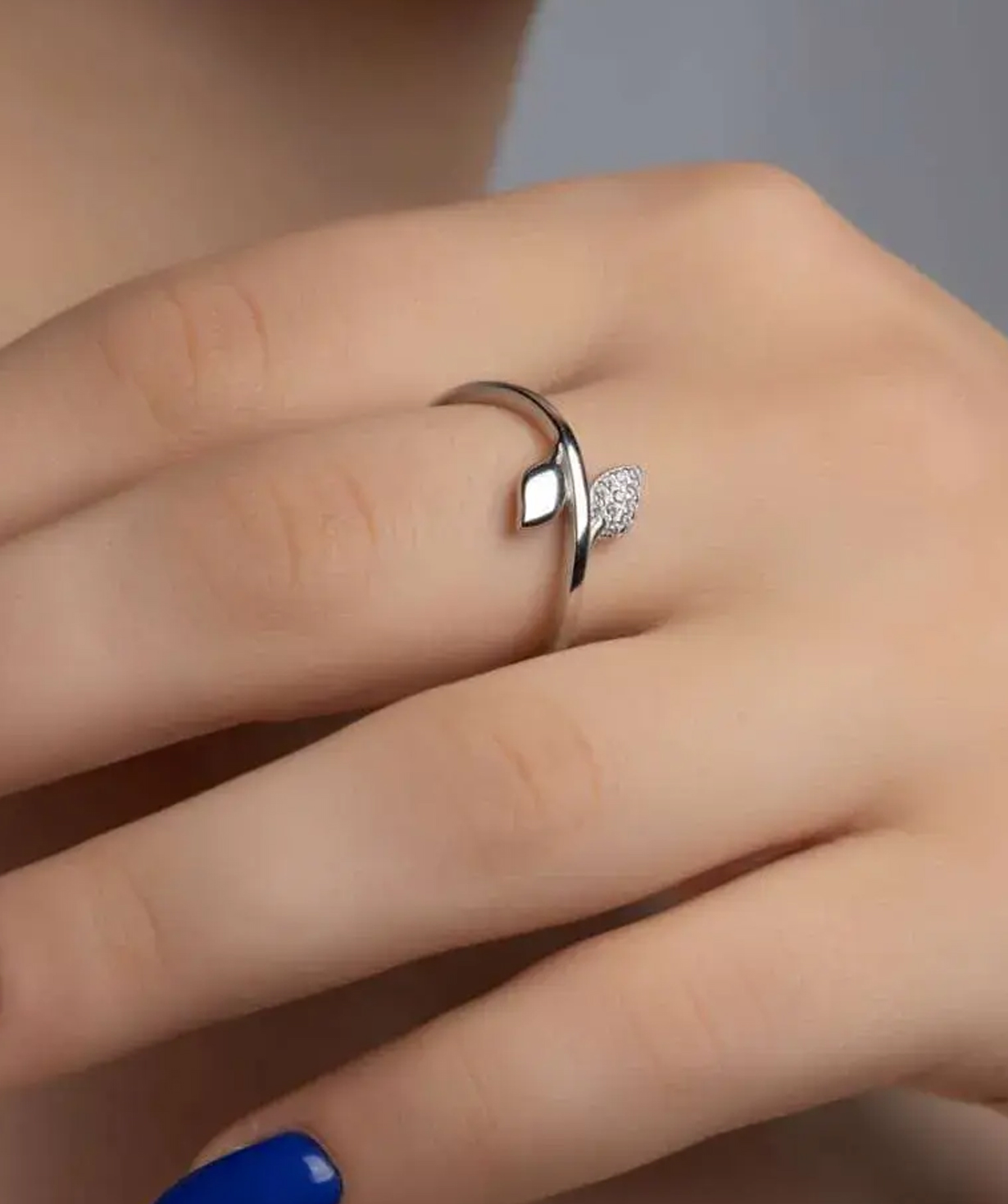 Серебряное кольцо «SiaMoods» SR151 19