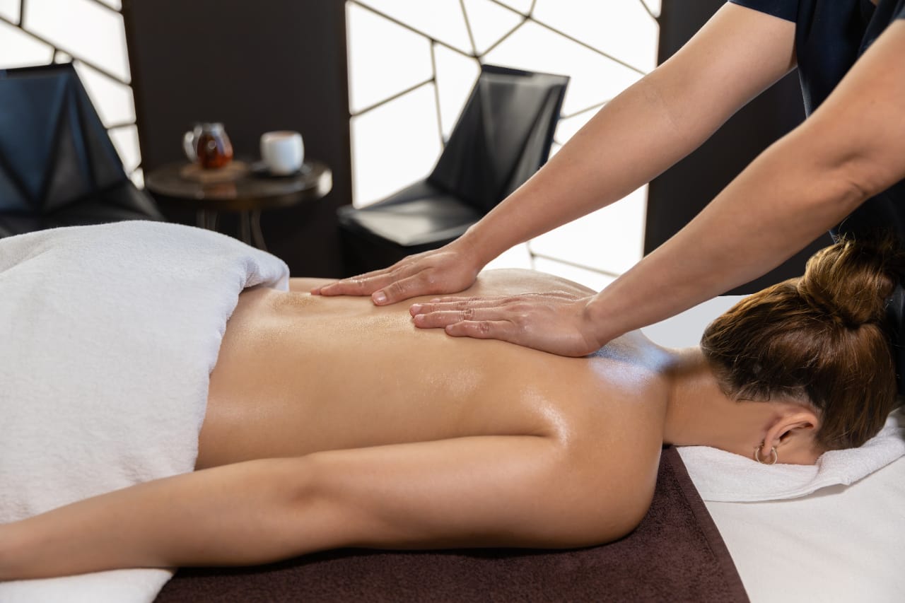 Масляный массаж «Seven Stars Spa» - 60 минут