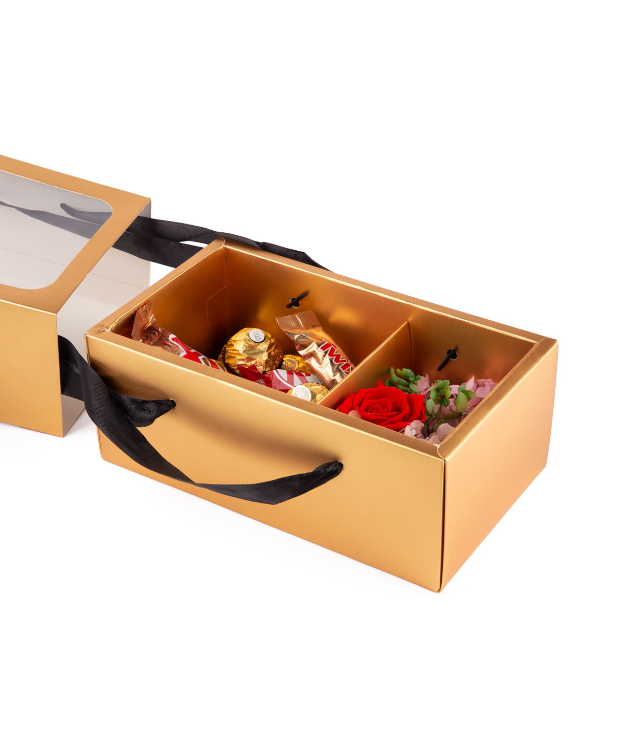 Подарочная коробка `EM Flowers` с вечной розой, гортензиями и шоколадные конфеты