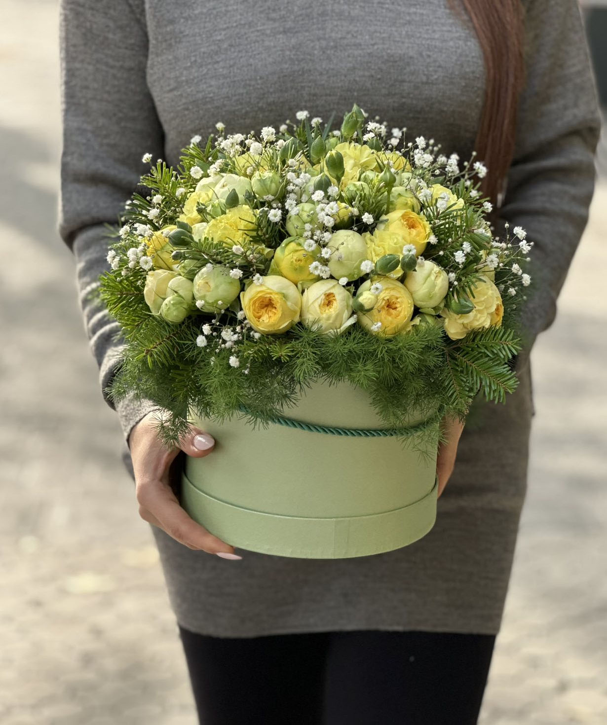 Composition «Cataleya» with spray roses №98