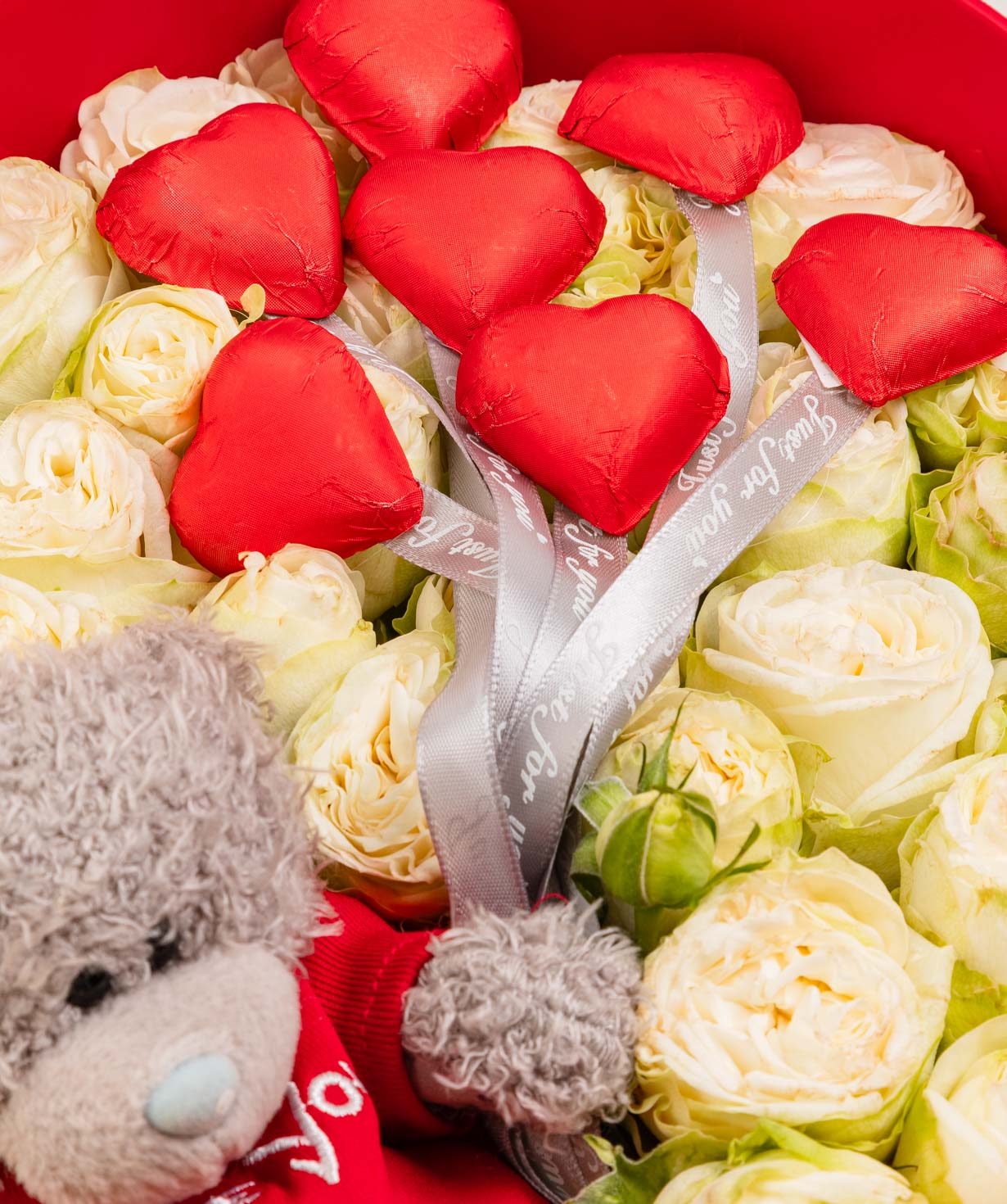 Композиция «Artuby» из кустовых роз