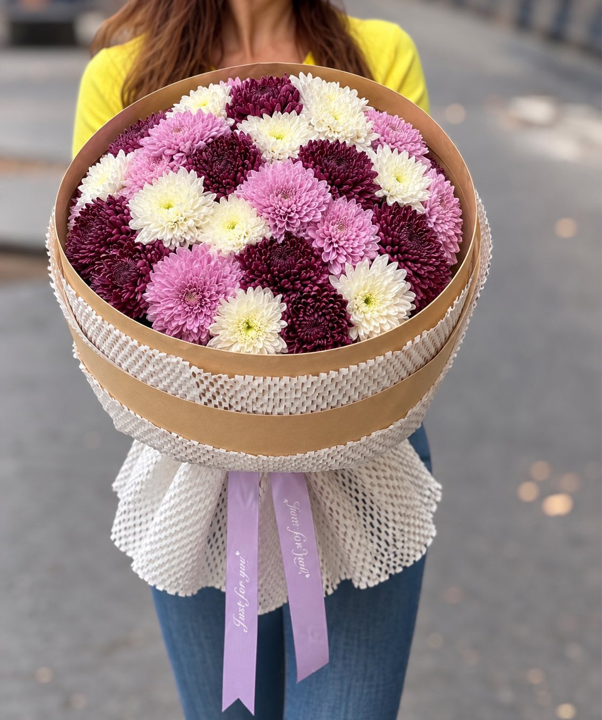 Bouquet «Cataleya» with chrysanthemums№113