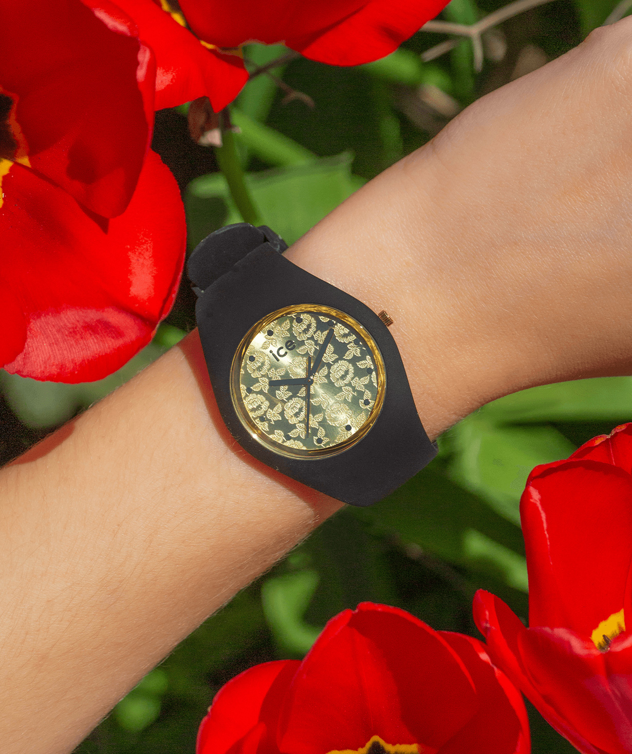 Часы Ice-Watch` ICE flower - Black chic