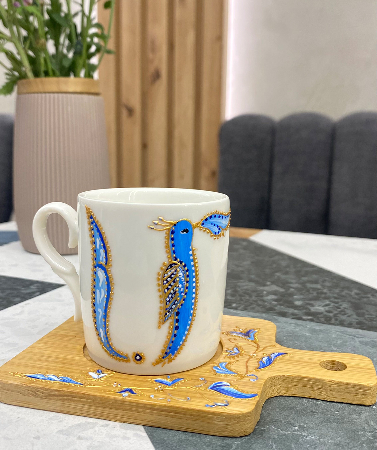 Cup «Miniso» With bird Letters and wooden stand №5