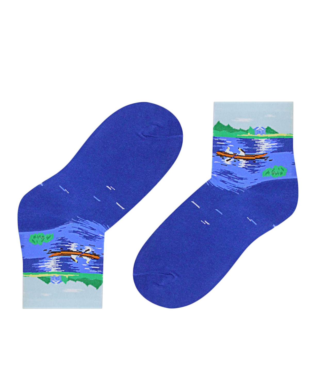 Socks `Zeal Socks` ship on the lake
