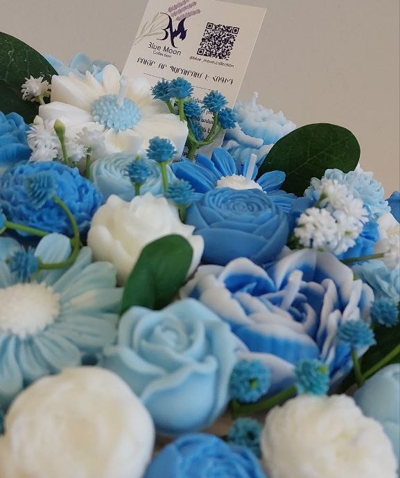 Candle bouquet «Blue Moon» Last Bell, scented