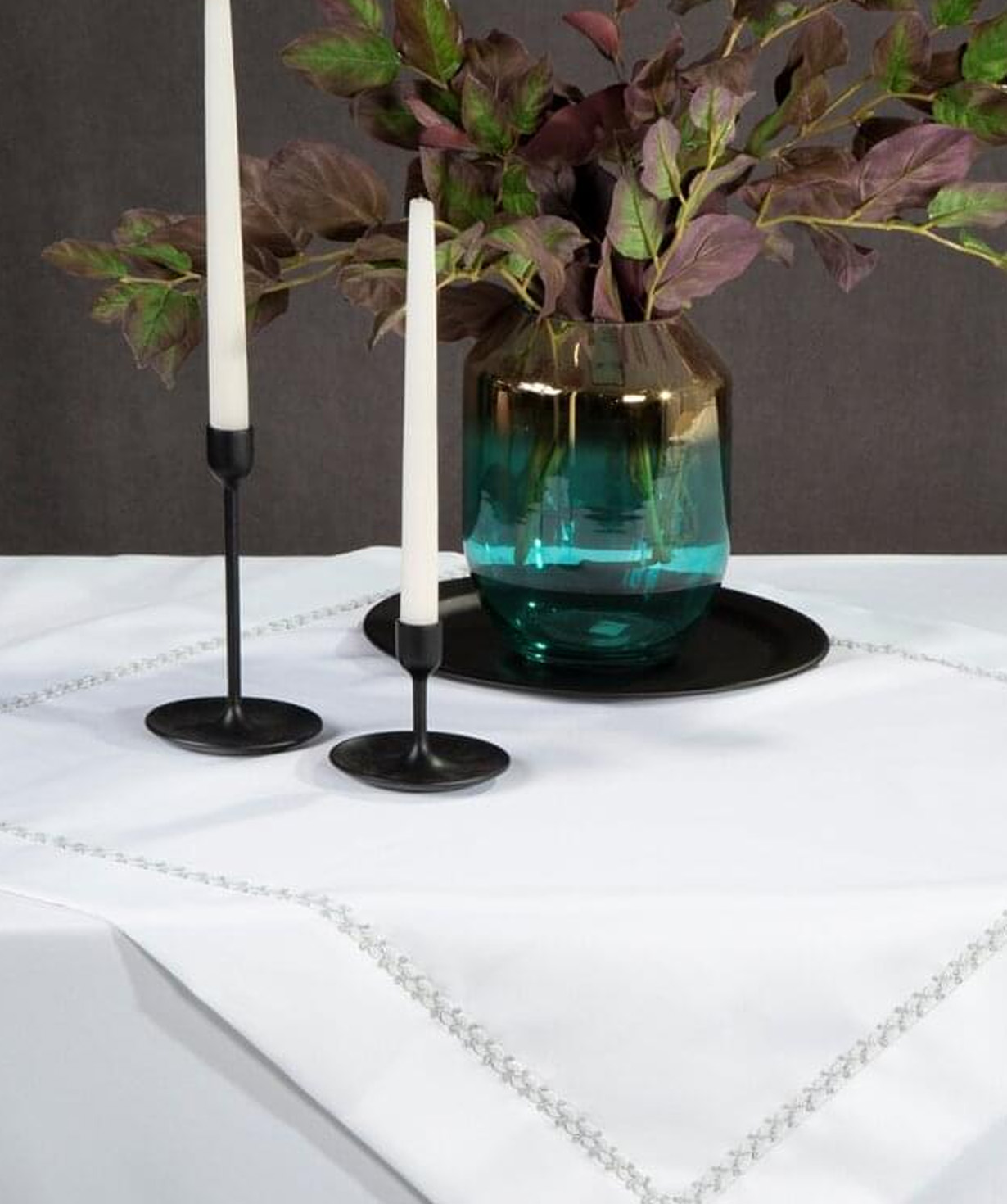 Tablecloth `Meli` round