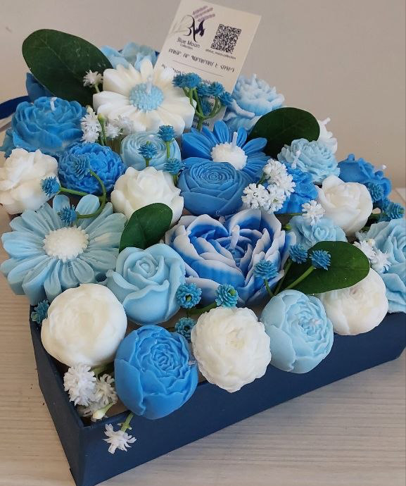 Candle bouquet «Blue Moon» Last Bell, scented