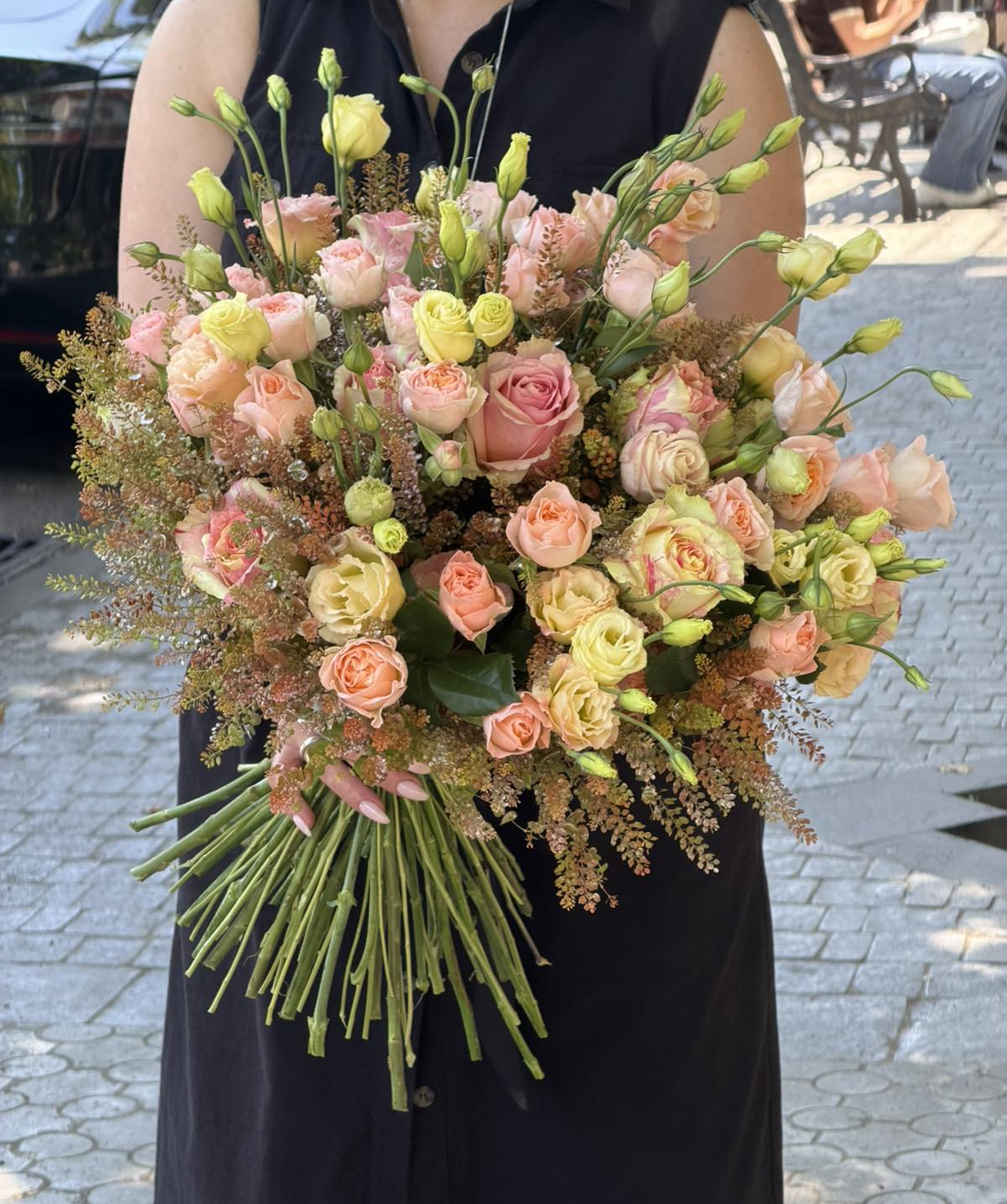 Bouquet «Cataleya» with roses №105