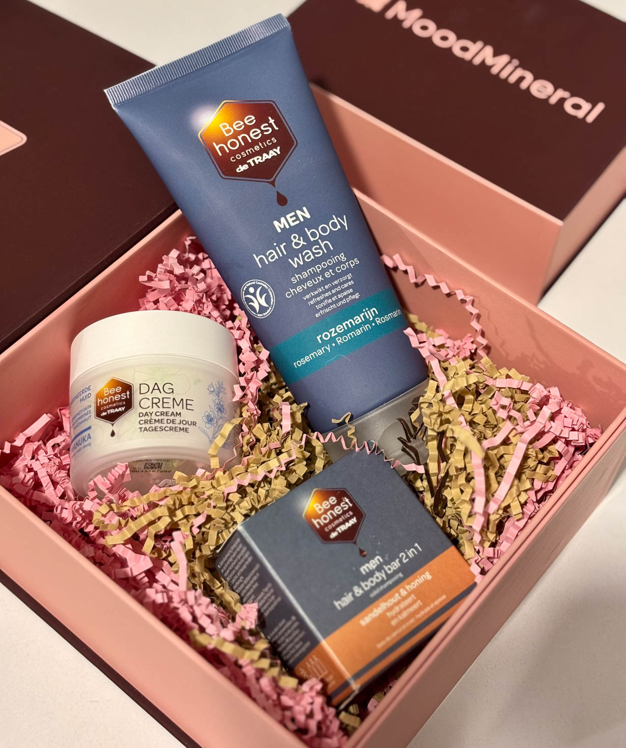 Gift Box with Skincare Products №8