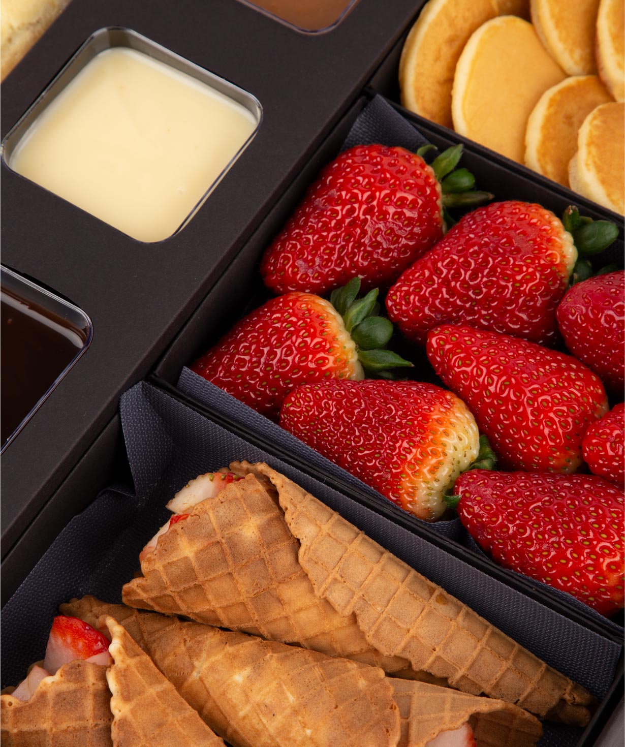 Gift box `Sweet Elak`  with sweets and fruits